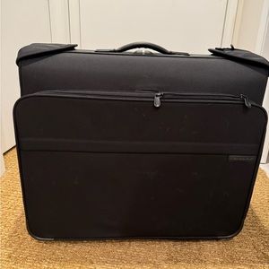 Black Briggs & Riley Baseline Deluxe Wheeled Garment Bag Style U376-4